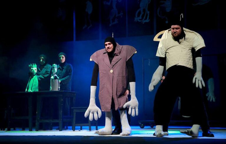 Teatr w samo południe: Współczesny białoruski teatr lalkowy: droga ku unikalności – wykład